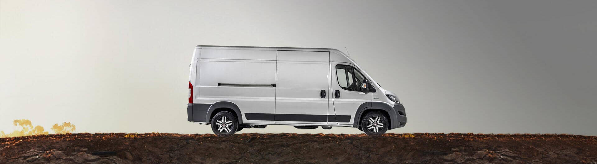 <p>Fiat Ducato Furgonetka</p>