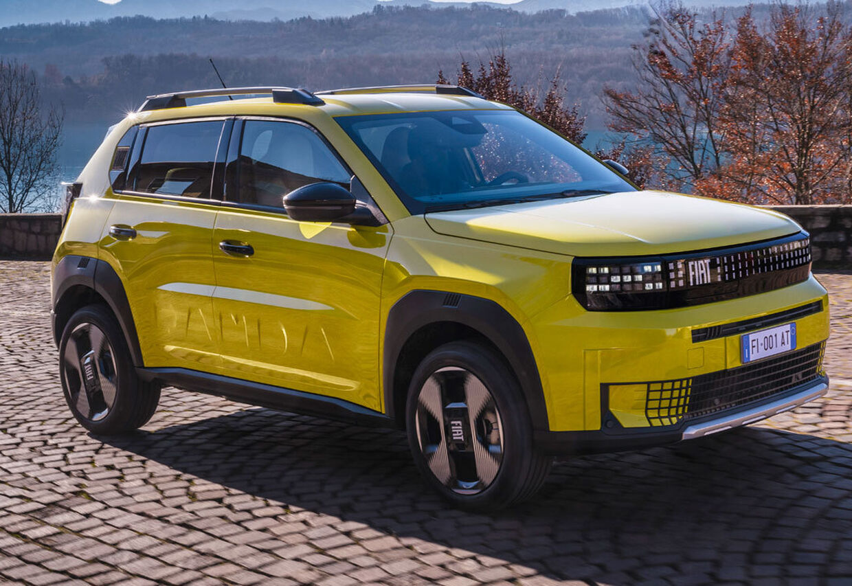 Fiat Grande Panda E w kolorze żółtym – elektryczny crossover z zasięgiem do 320 km, idealny do jazdy miejskiej i w trasie