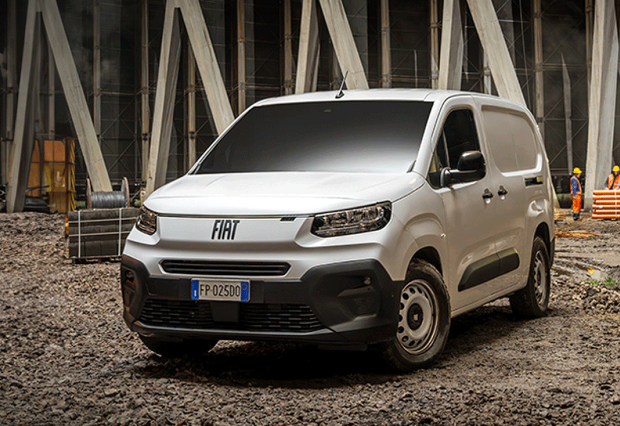 Biały Fiat Doblò dostępny od 69 900 zł netto w ofercie Uni-Truck!