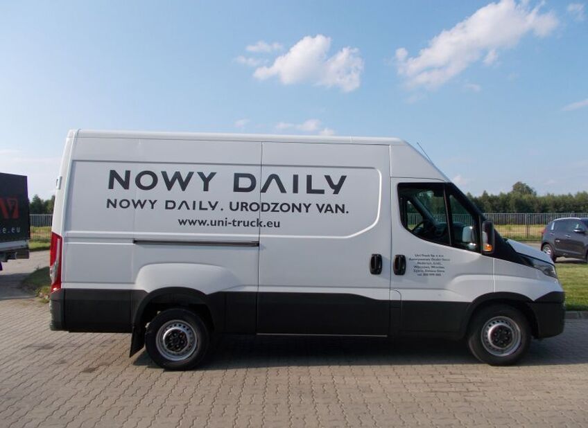 Iveco daily blaszak 4