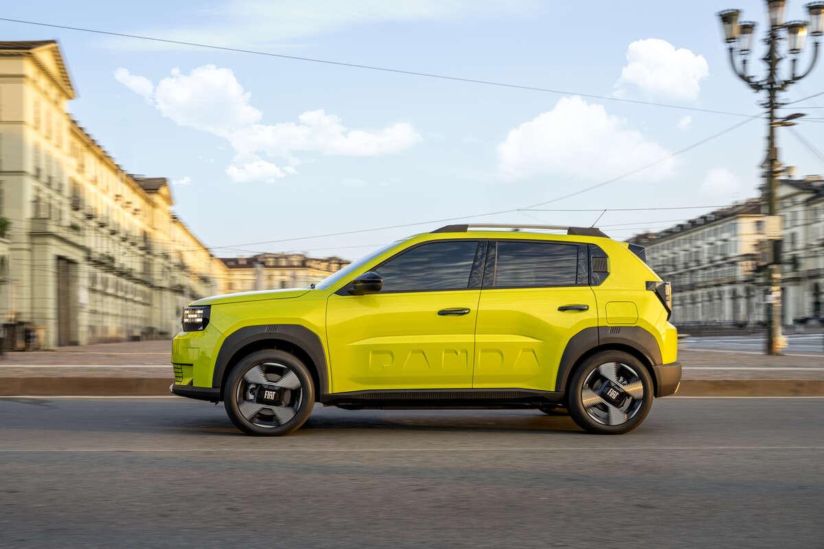 Nowy Fiat Grande Panda 2025 — Verde Acido, widok z boku